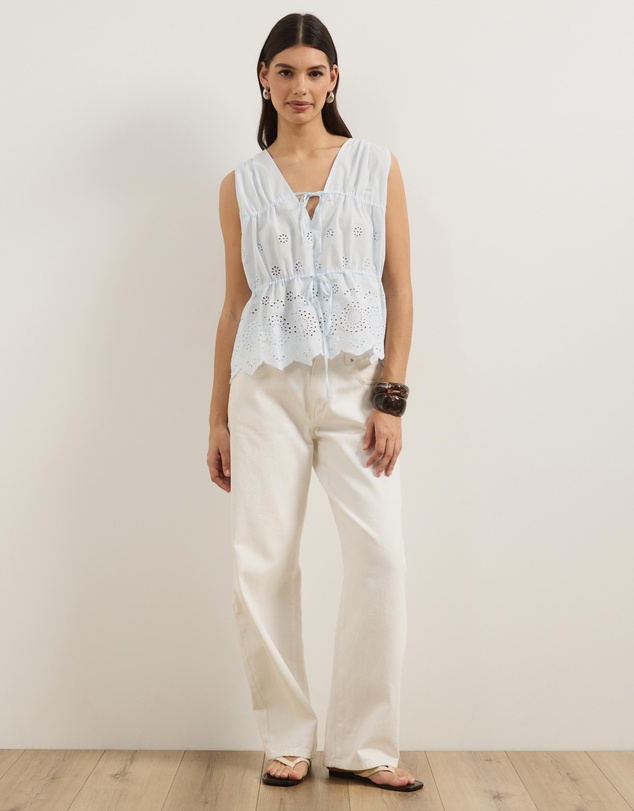 Atmos&Here - Eliza Broderie Tie Front Top