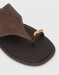 Betts - Dolphin Junior Leather Thong Sandals