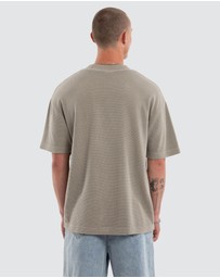 Kiss Chacey - Scars Waffle Street Tee