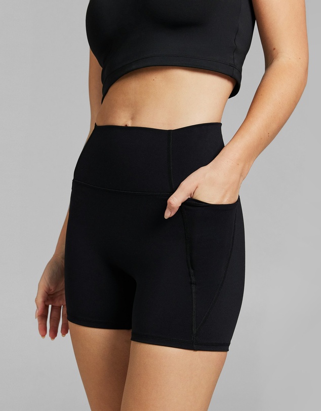 Rockwear - No Front Seam Mid Thigh Bike Short