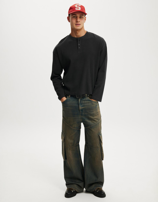 Cotton On - Relaxed Fit Textured Henley T-Shirt