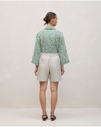 Trenery - Yarn Dyed Linen Blend Tailored Short in Flax
