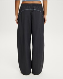 Cotton On Body Active - Off Side Woven Sweatpants
