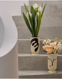 Black Blaze - Bouquet Ceramic Vase