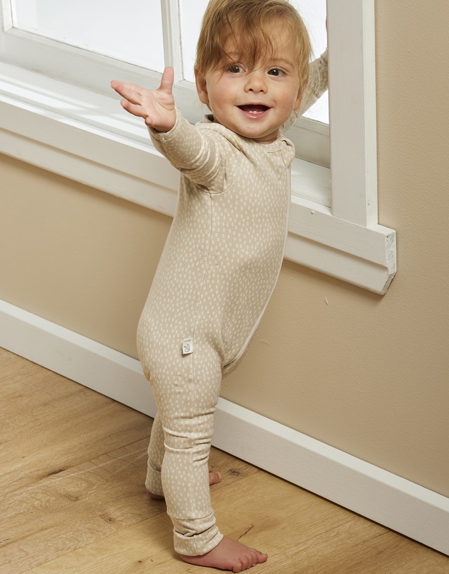 Grow Kindly - Warm Zippee Baby Romper in Oat Little Pod (0.5 TOG)
