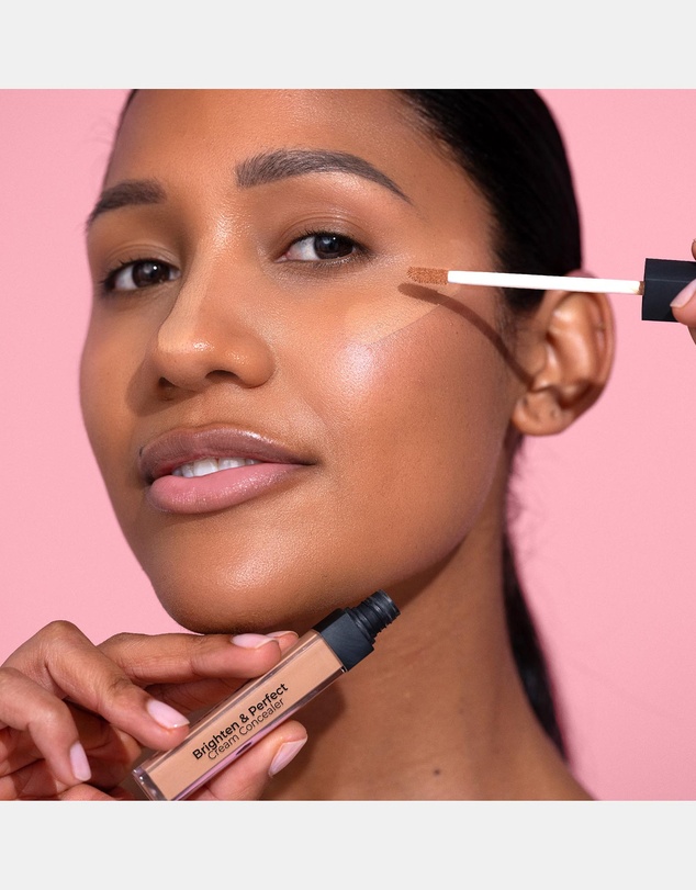 MCoBeauty - Brighten & Perfect Cream Concealer - Light 2 (Fair)