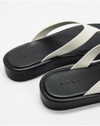 AERE - Leather Platform Thongs