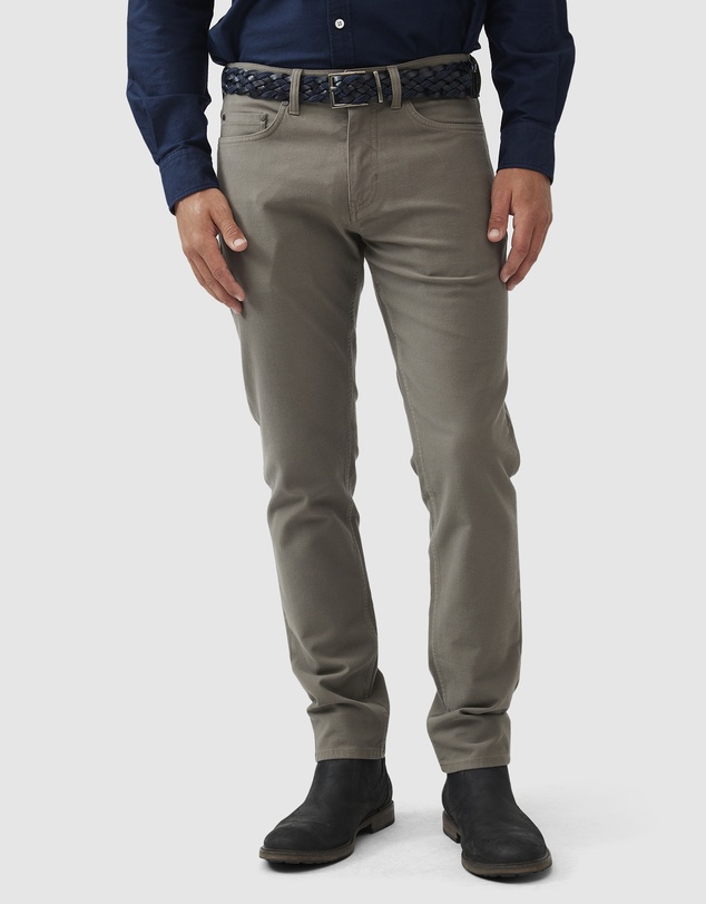 Rodd & Gunn - Motion 2 Straight Jean Short Leg