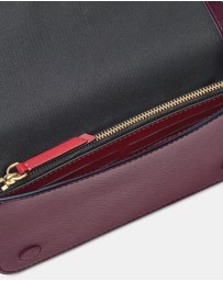 Marc Jacobs - The Wallet on Chain