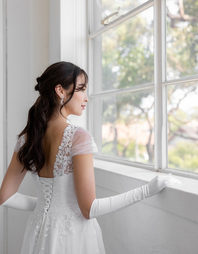 Ivory Knot - Marissa Debutante Gloves