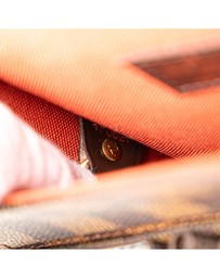 Pre-Loved by Azura Reborn - Pre-Loved louis vuitton Vertical Trunk Pochette Crossbody