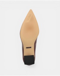 GUESS - Barrial Pumps