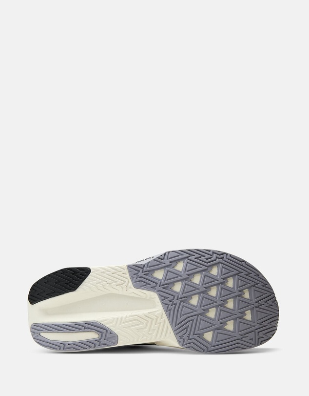 New Balance - FuelCell Rebel v5 (Wide Fit) - Men's