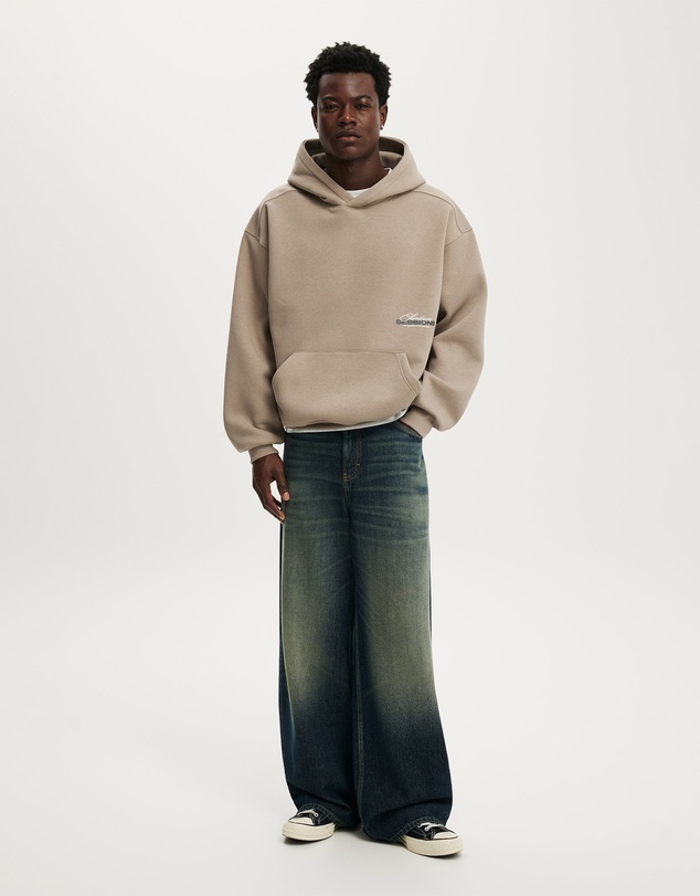Cotton On - Box Fit Graphic Hoodie