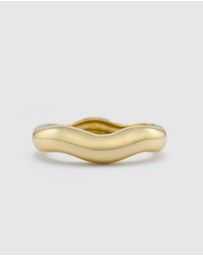 Izoa - Lily Wave Bracelet Cuff