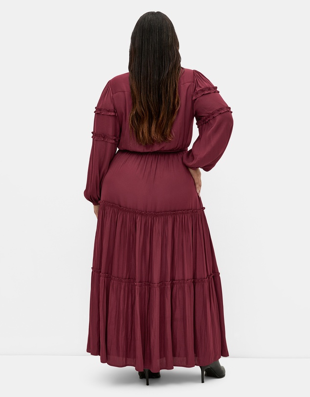 City Chic - Drama Queen Long Sleeve Maxi Dress