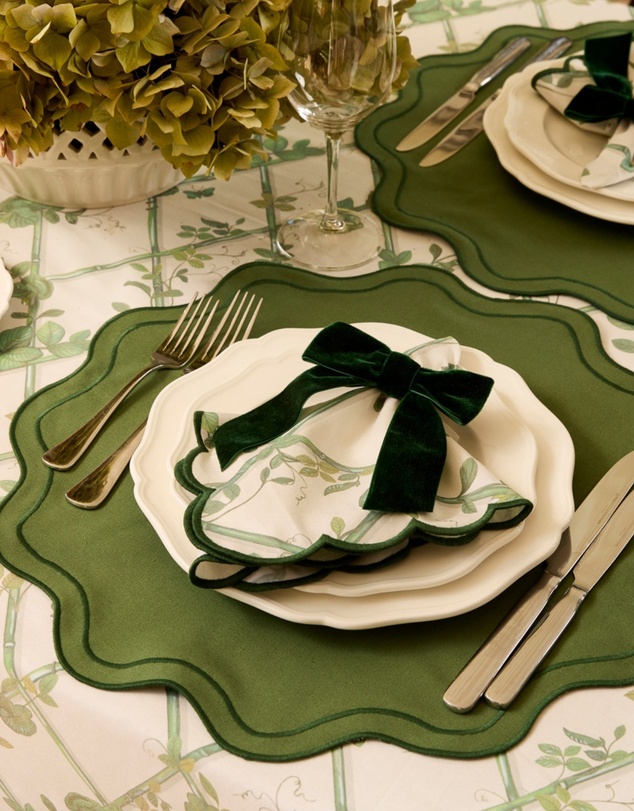 Tablescaped - MHI Petite Ivy Collection - Set of 4 Napkins