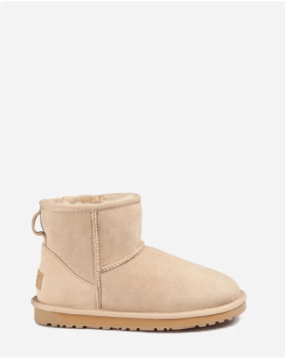 Ozwear Connection Uggs - Ugg Classic Mini Boots (Water Resistant)