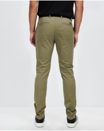 Calvin Klein - Modern Twill Slim Chinos