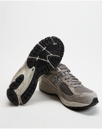 New Balance - ML2002R - Unisex