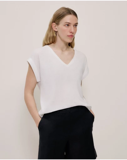 Trenery - Linen Cotton V Neck T-shirt in White