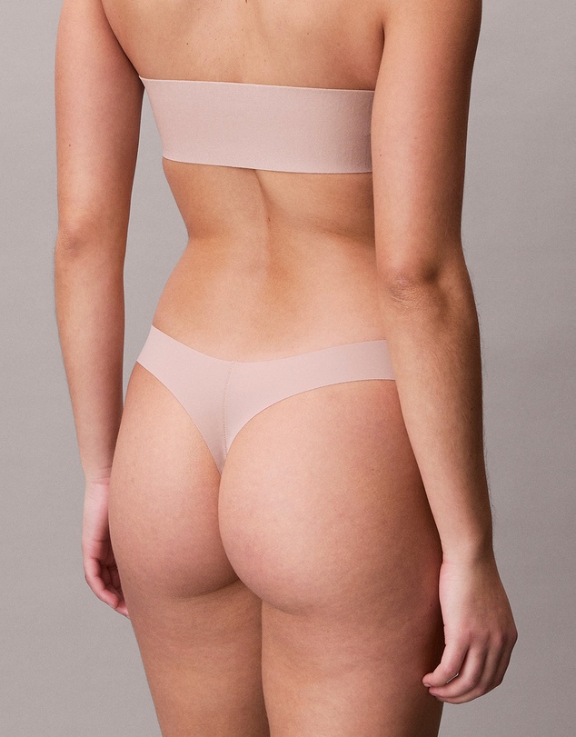 Calvin Klein - 3-Pack Invisibles Stretch Thongs