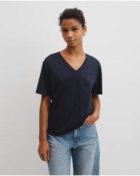 Country Road - Australian Cotton V-neck Neck T-shirt
