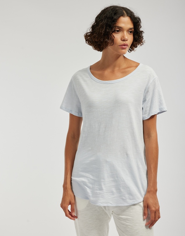 Amelius - Kie Rounded Hem Tee