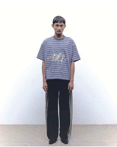 JUNGLES JUNGLES - Gift Stripe Tee