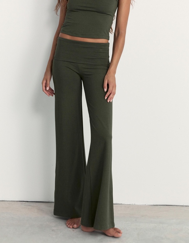 Pinky & Kamal - Full Length Yin Flare Tights