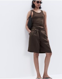 UNISON - Longline Bermuda Short
