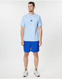 adidas Sportswear - Essentials Small Logo Chelsea Shorts