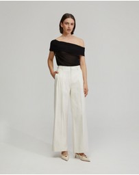 Oxford - Nia Mesh Off-Shoulder Top