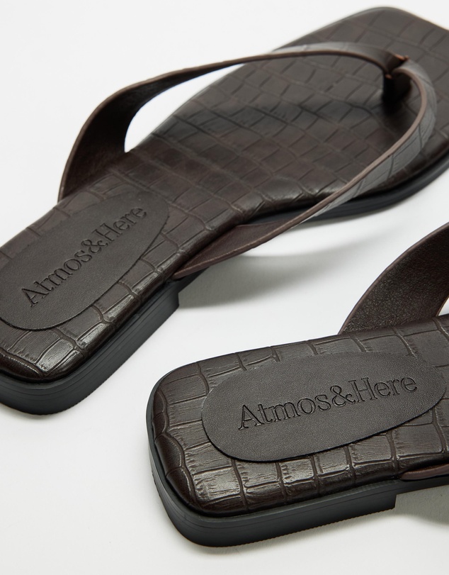 Atmos&Here - Capri Textured Square Toe Leather Thong Sandals