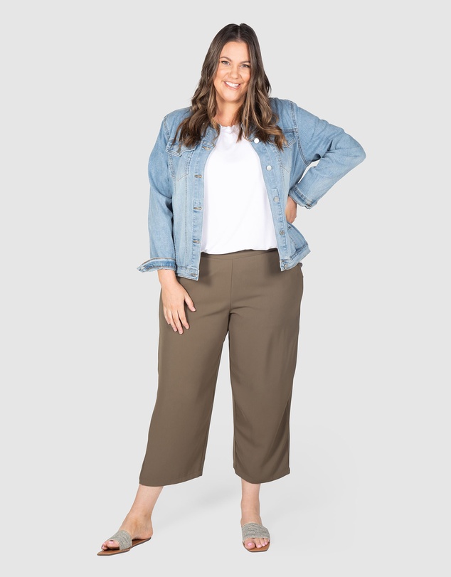 Love Your Wardrobe - Kelly Dipped Hem T-shirt