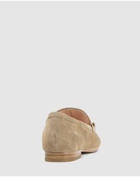 Edward Meller - FAUSTINE Loafer with Asymmetrical Trim
