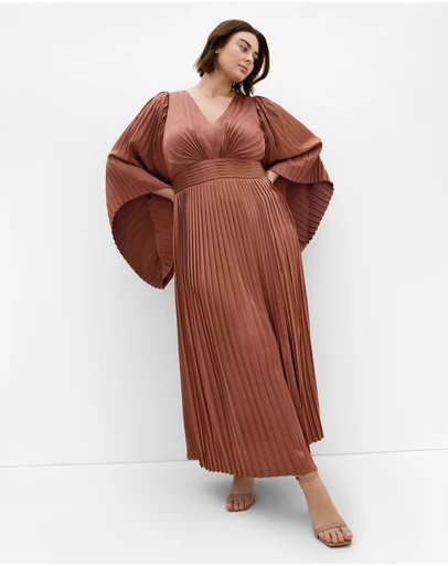 City Chic - Carmina Pleat Maxi Dress