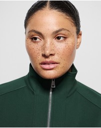 Commonry - Claire Bomber