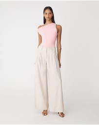 Forcast - Cici Bamboo Twist Shoulder Top