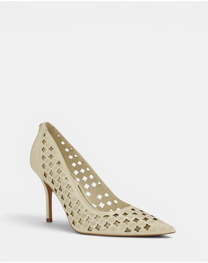 GUESS - Prindyls Pumps