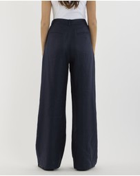 Amelius - Mia Pant