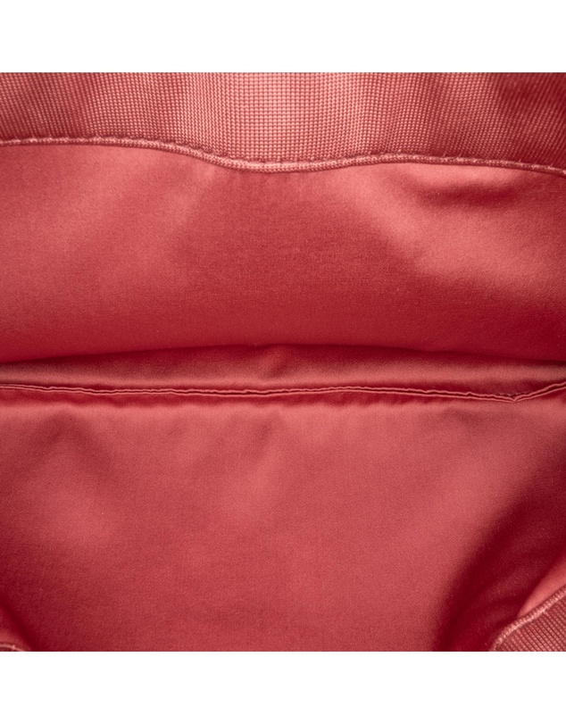 Pre-Loved by Azura Reborn - Pre-Loved bottega veneta Stylish Top Handle Bag with Unique Details and Durable Construction