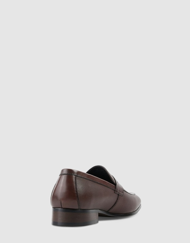 yd. - Beau Textured Loafer