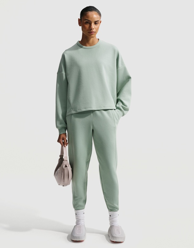 Nike - 24.7 Impossiblysoft Dri-Fit Oversized Crew-Neck Top