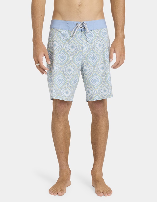 Billabong - Mens Good Times Pro Performance 17.5