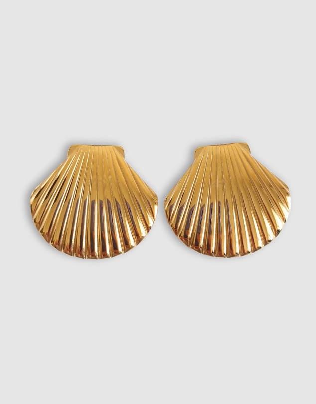 Izoa - Seashell Stud