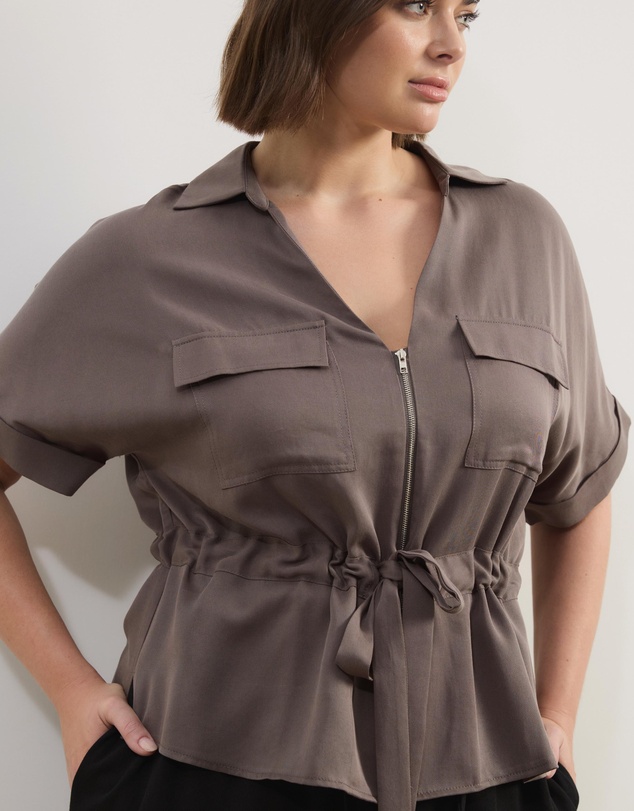 Atmos&Here Curvy - Viola Shirt With Adjustable Drawstring At Waist