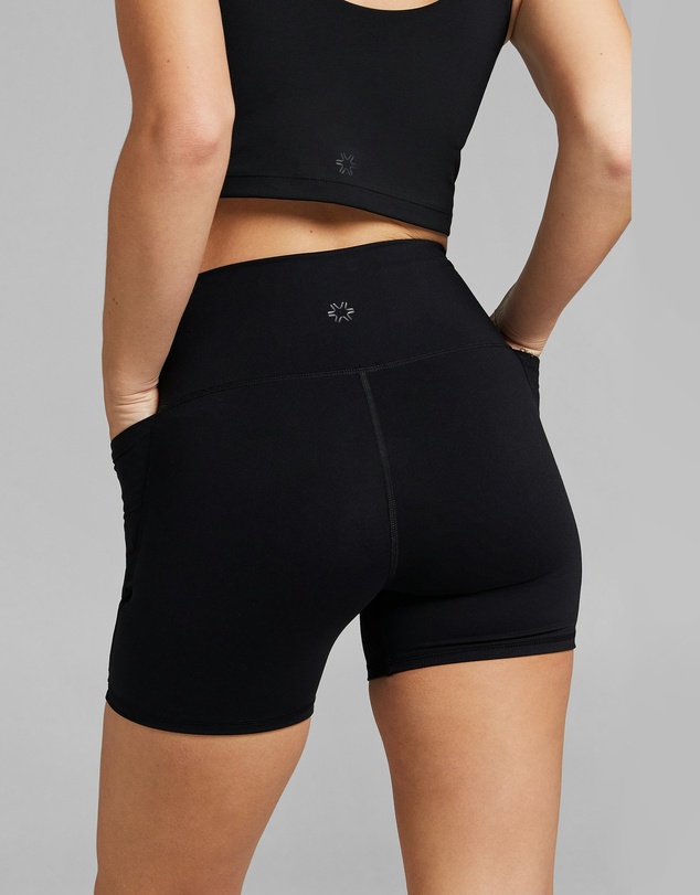 Rockwear - No Front Seam Mid Thigh Bike Short