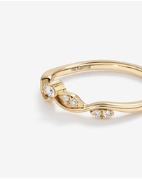 Michael Hill - 0.12 Carat TW Diamond Contoured Wedding band in 14kt Yellow Gold