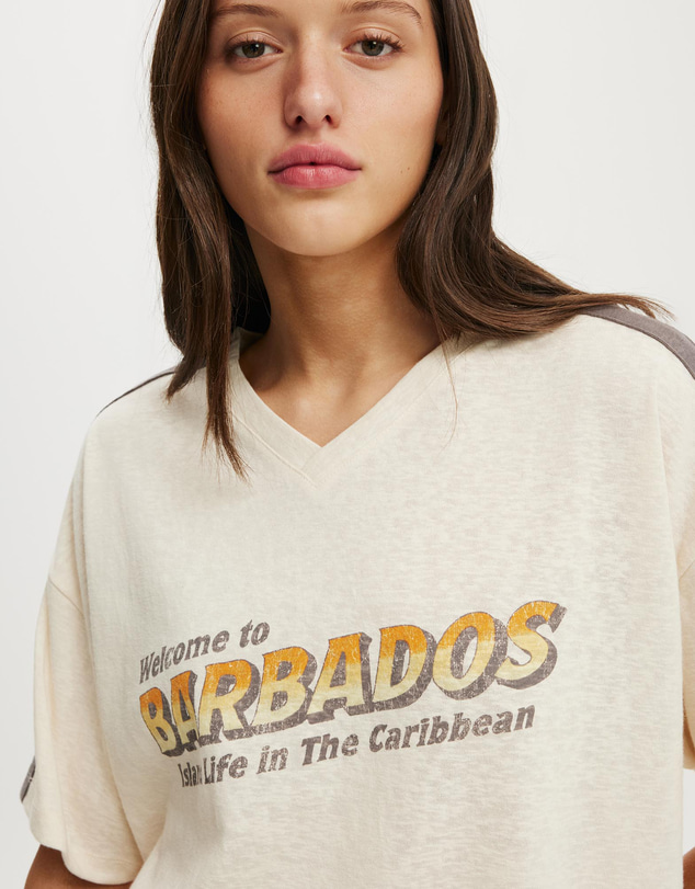 Cotton On - V Neck Vacay Graphic Tee